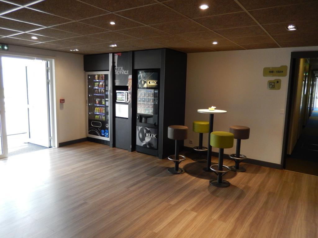 Ibis Budget Pau Est Exterior foto