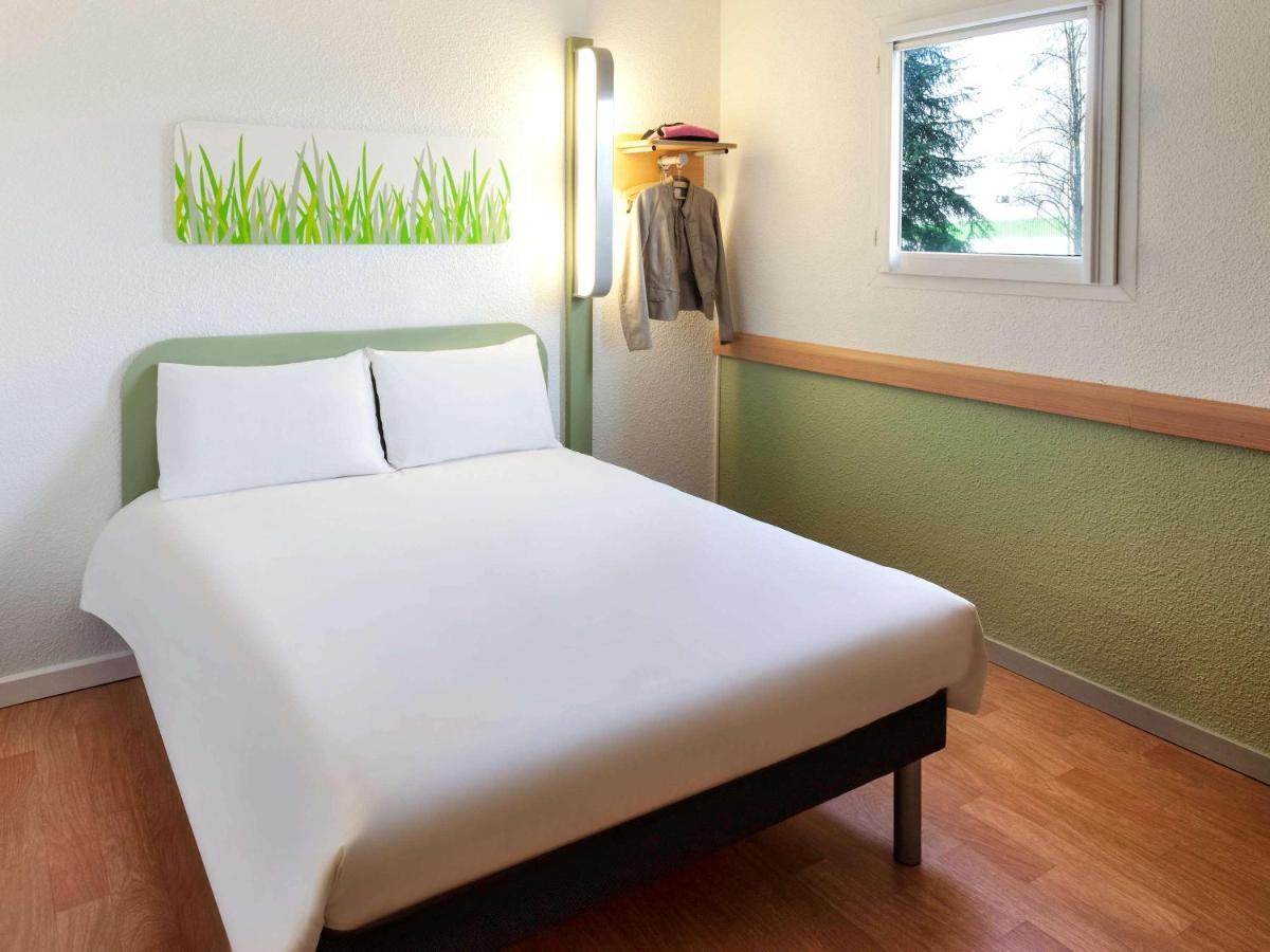 Ibis Budget Pau Est Exterior foto